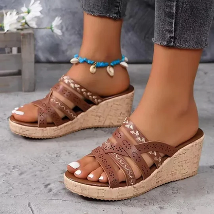 Sandalen met sleehak