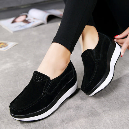 Vrouwen grote maat rocker zool platform schoenen wig suède slip op casual loafers