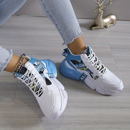 Elegante en gedetailleerde ondersteunende sneakers