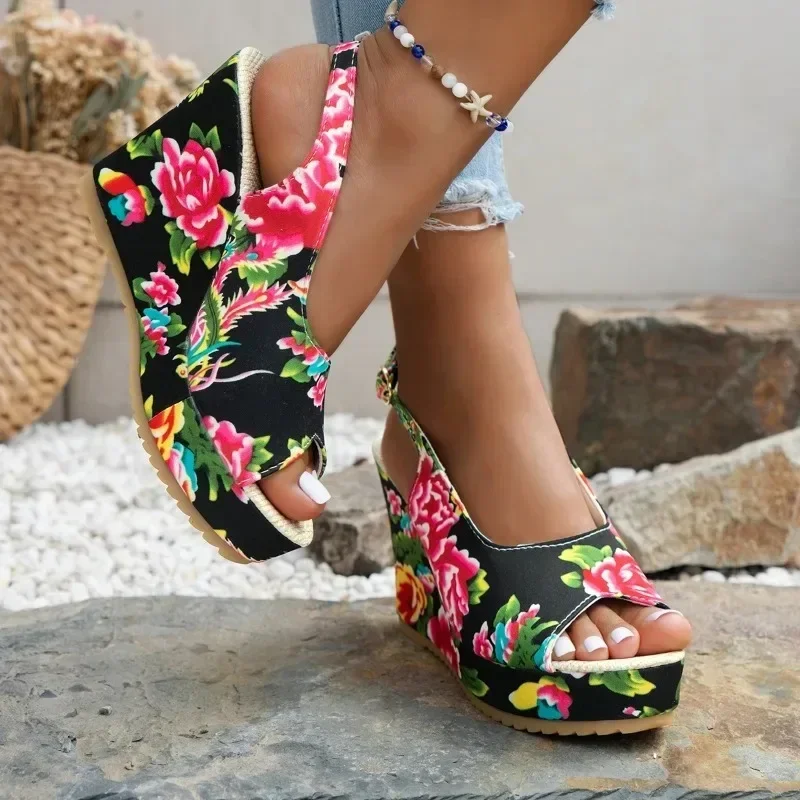 Sandalen met bloemenprint en sleehak Peep Toe