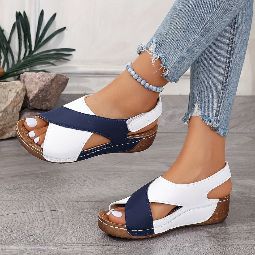 Sandalen met kruisband in twee kleuren