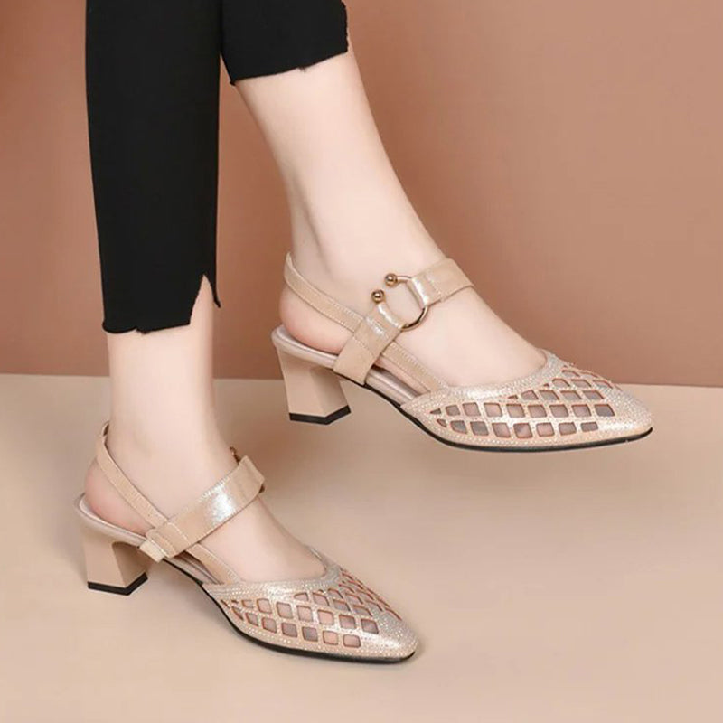 sandalen met puntige teen en enkelbandje met strass