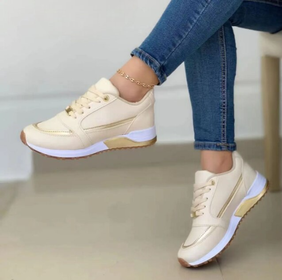 Elegante en gedetailleerde ondersteunende sneakers