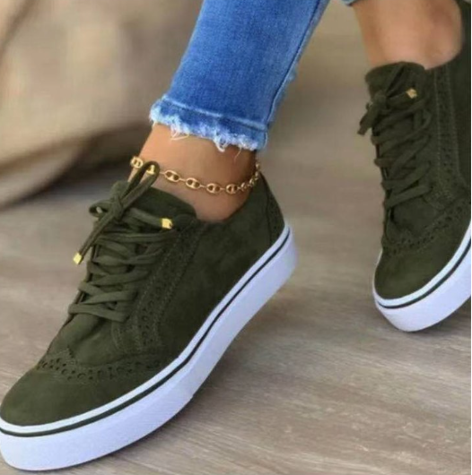 Elegante en gedetailleerde ondersteunende sneakers