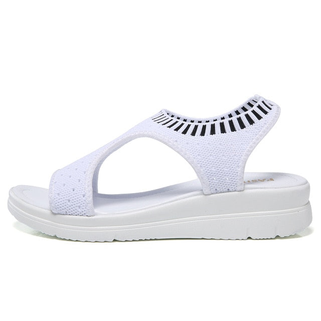 Comfortabele zomer sleehak sandalen